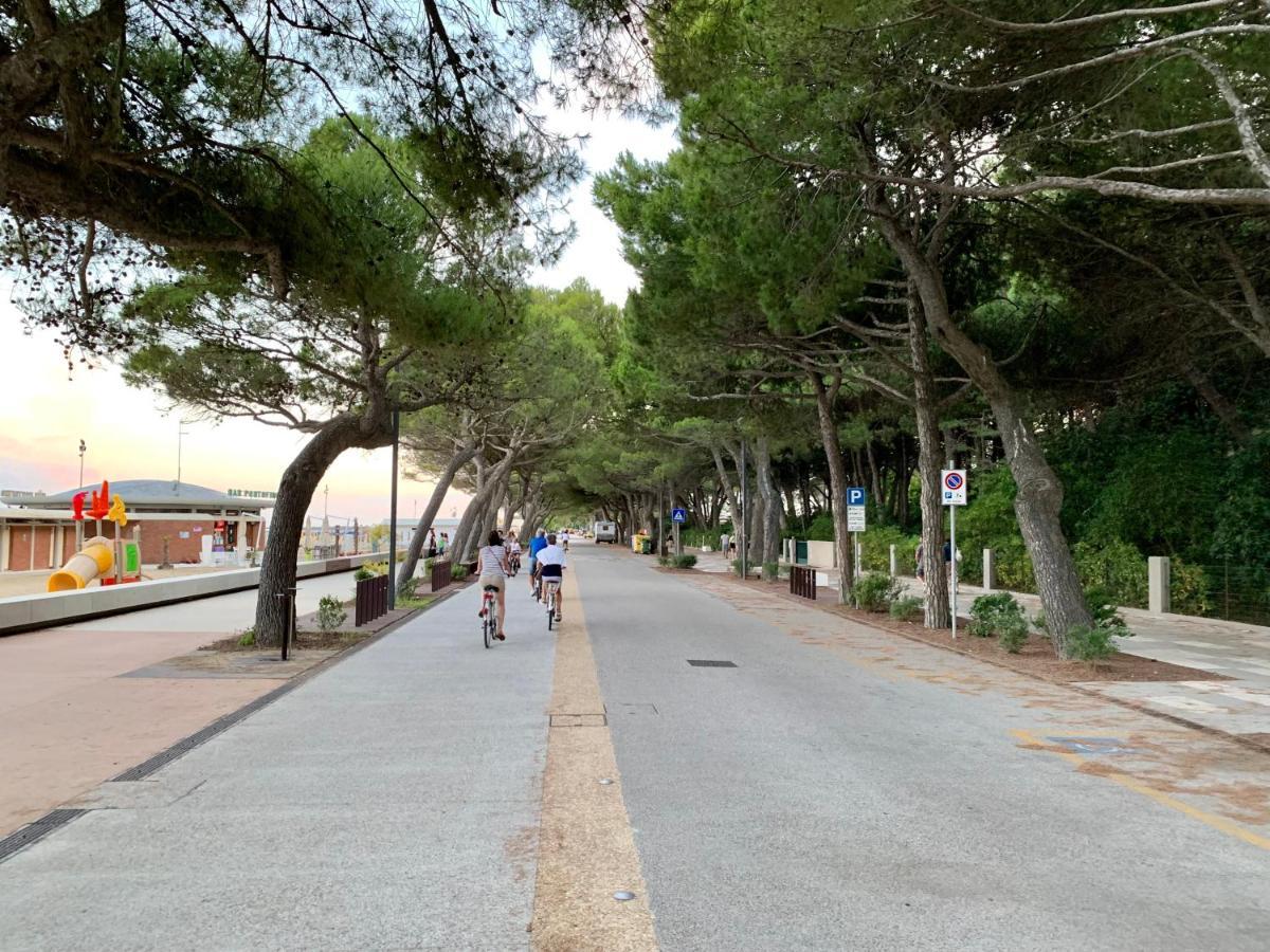 Olaszelmeny Beach Caravans Lignano Sabbiadoro Esterno foto